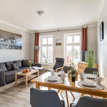Апарт-готель Haus Ferienglueck Sauna Im Haus Sellin (Rugen)
