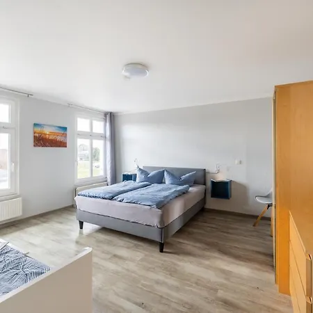 Апарт-готель Haus Ferienglueck Sauna Im Haus Sellin (Rugen)