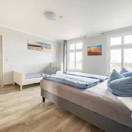 Апарт-готель Haus Ferienglueck Sauna Im Haus Sellin (Rugen)