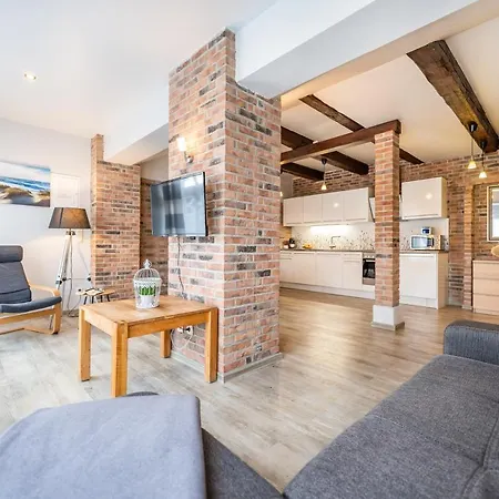 Aparthotel Haus Feriengluck 3*