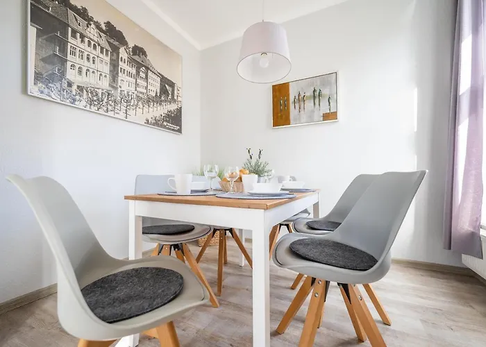 Haus Ferienglueck Sauna Im Haus 아파트호텔 Sellin (Rugen)