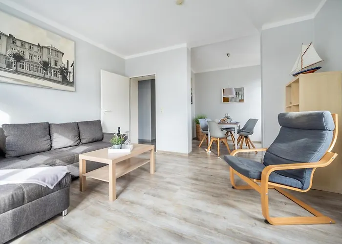 Haus Ferienglueck Sauna Im Haus 아파트호텔 Sellin (Rugen)